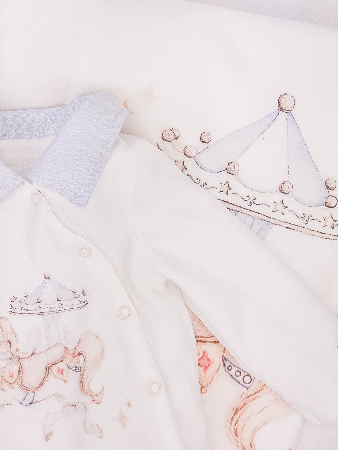 Jamiks Baby Boys Carousel Ivory & Blue Babygrow