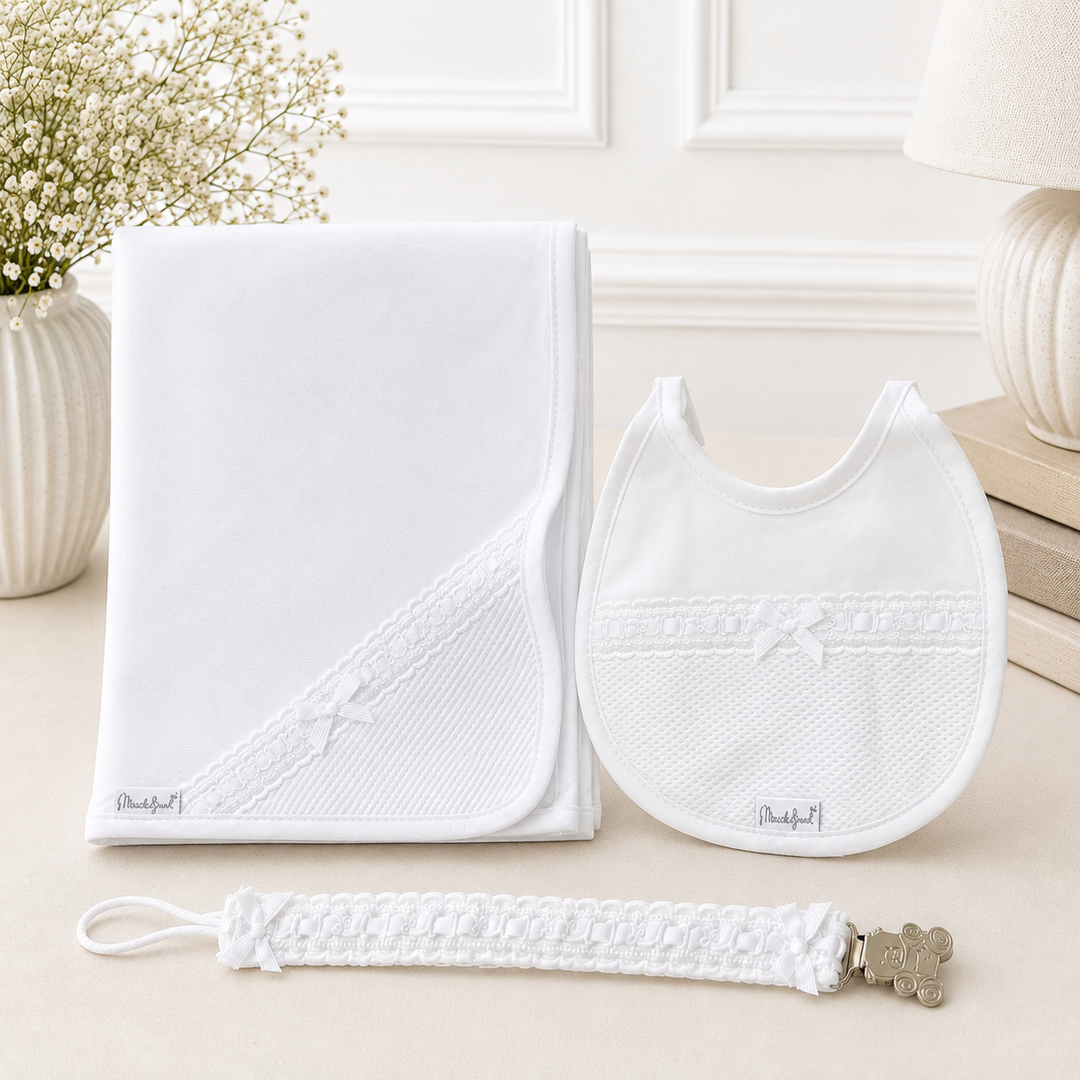 BABY BIB BLANKET & DUMMY CLIP WHITE SET F12