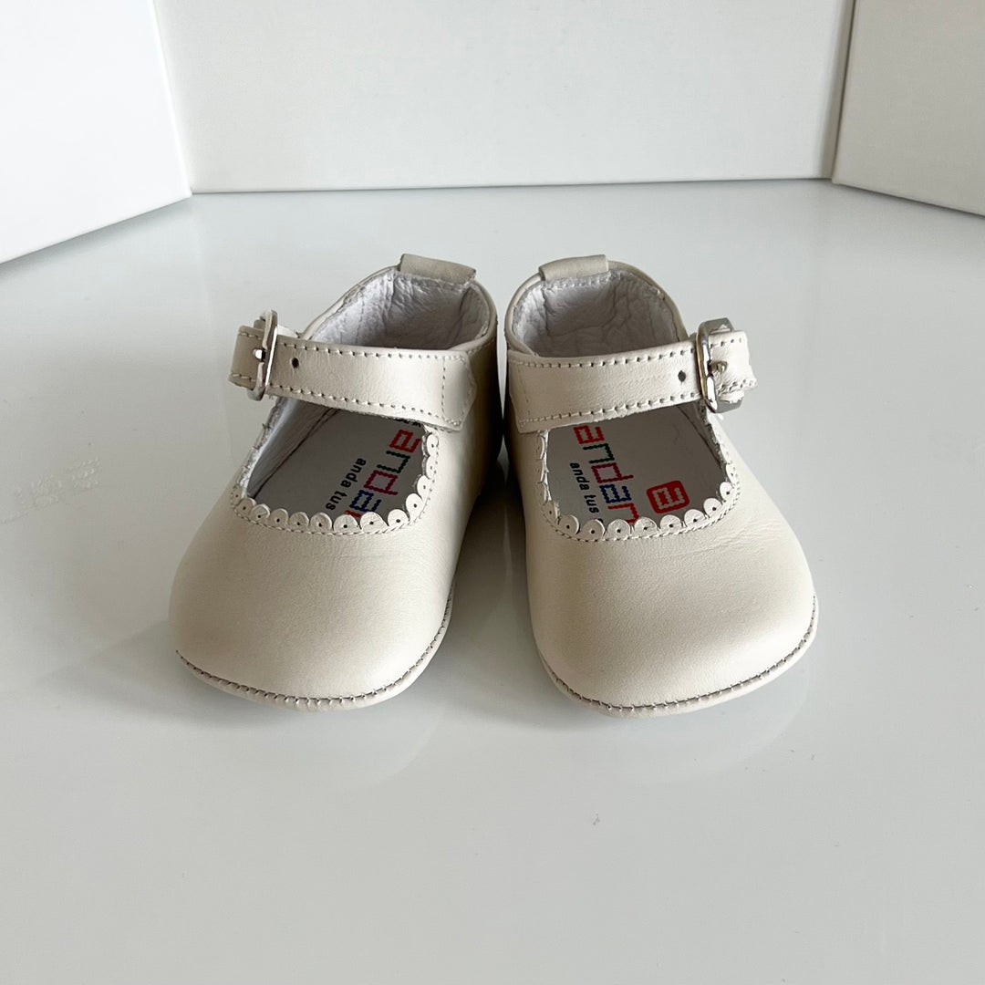 Andanines Baby Girls Ivory Leather Pram Shoes 172901EI